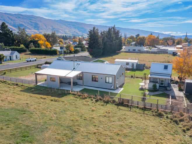 4 Bank Avenue, Middlemarch