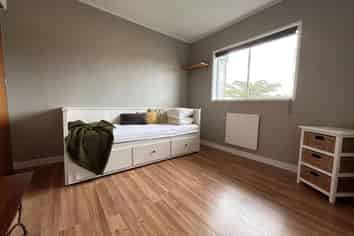 1a/267 Meola Road, Point Chevalier