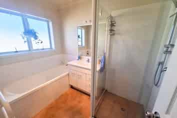 21 Meridian Court, Albany