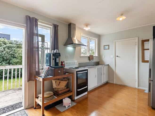 9 Mavis Place, Beach Haven