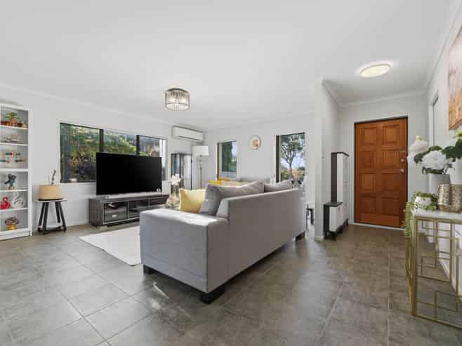 18 Sambrooke Crescent, Flat Bush