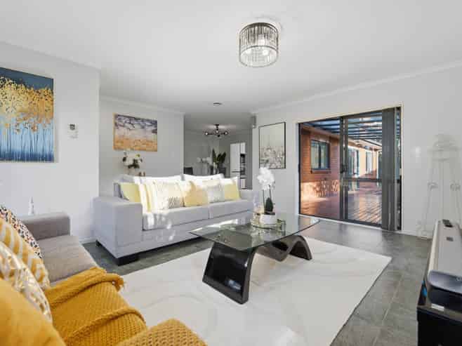 18 Sambrooke Crescent, Flat Bush