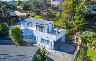 2/24  Bonito Place, Bayview