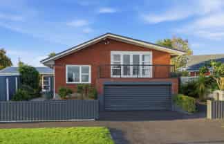 22 Warren Crescent, Hillmorton
