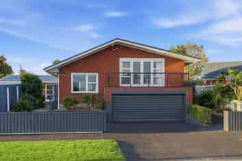 22 Warren Crescent, Hillmorton