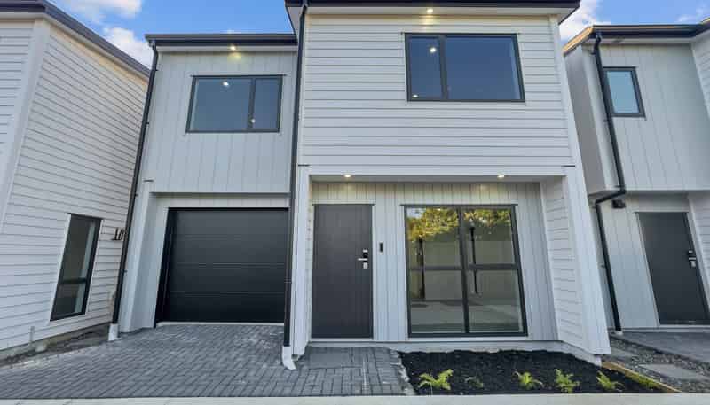 Lot 2/20 Beaumonts Way, Manurewa