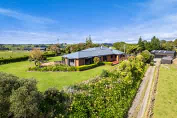 402 Hursthouse Road, Inglewood