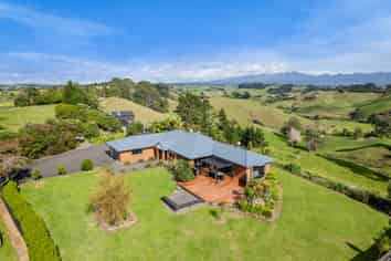 402 Hursthouse Road, Inglewood
