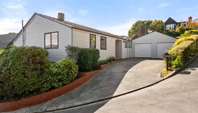 15 Indira Place, Khandallah