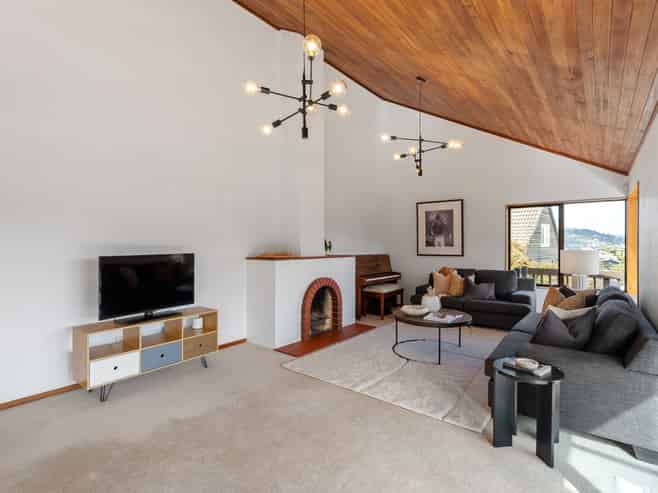 15 Indira Place, Khandallah