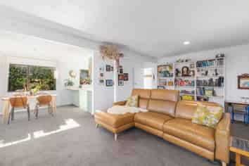 113 Rocking Horse Road, Southshore