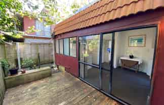 Flat D 20 Croydon Road, New Lynn