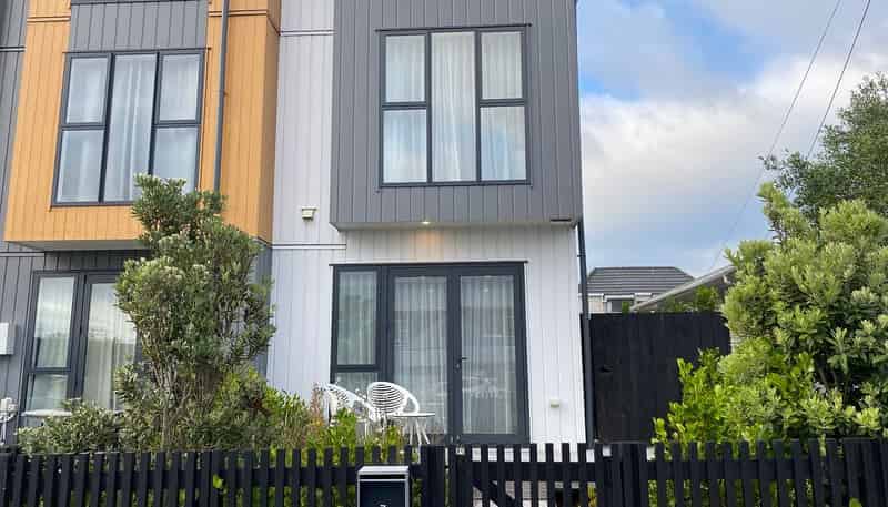 3/128 Onewa Road, Northcote