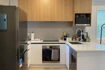 3/128 Onewa Road, Northcote