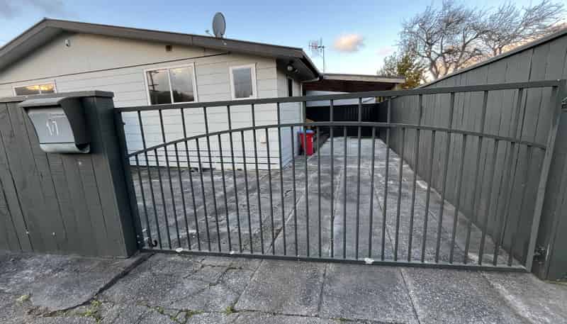 1/7 Bathurst Street, Silverstream