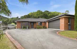 21 Bathurst Crescent, Pyes Pa