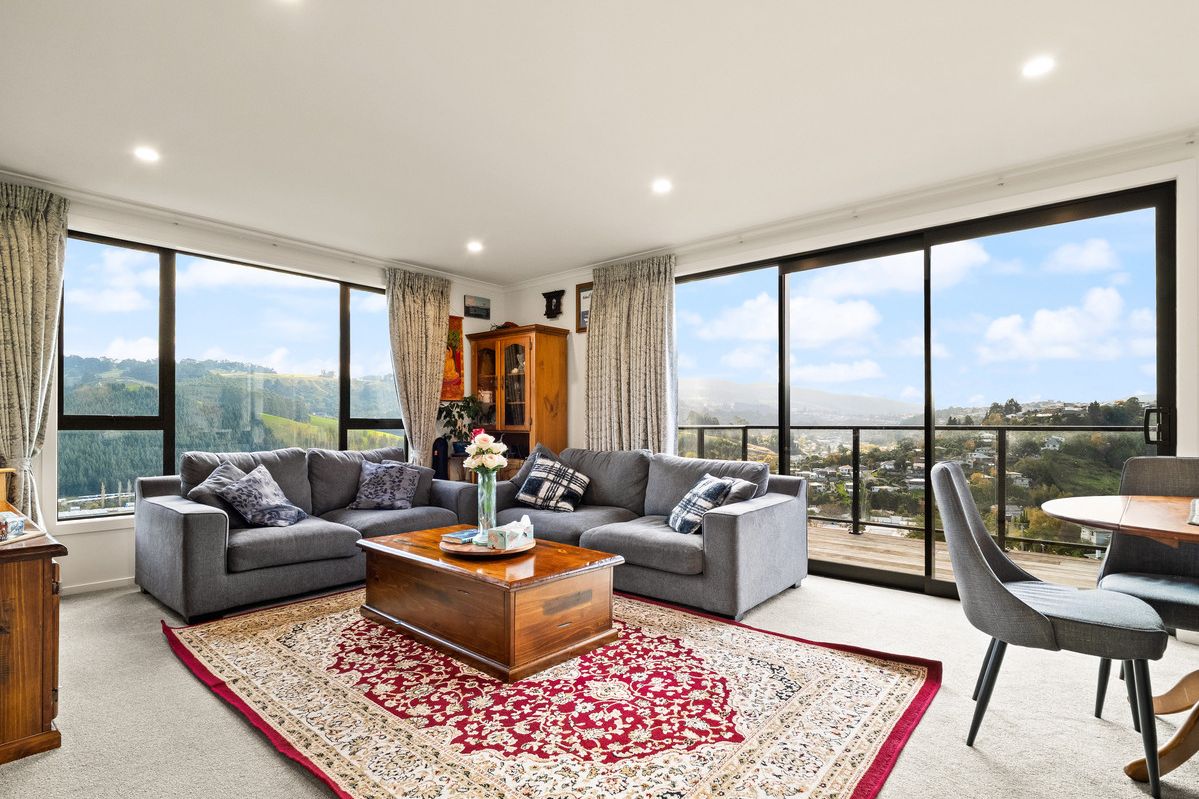 Low Maintenance, Modern Living with Sun & Views - Ansicht 2