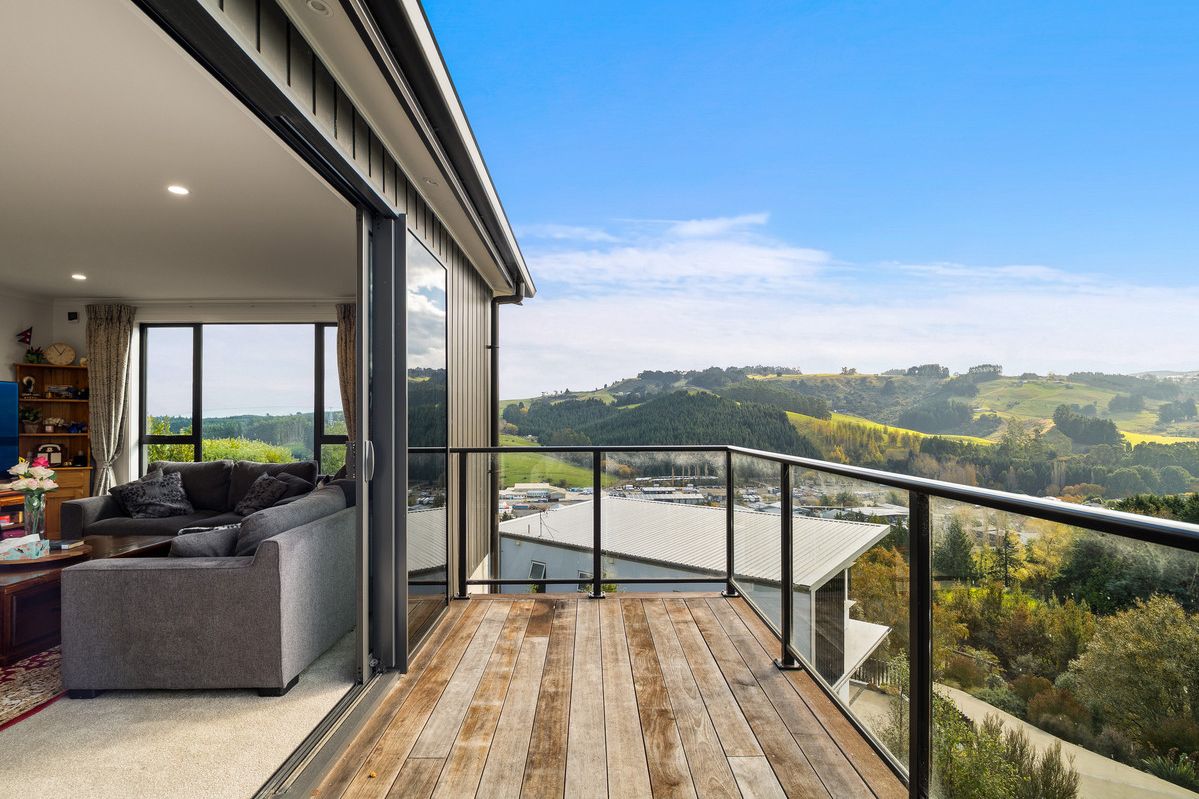 Low Maintenance, Modern Living with Sun & Views - Ansicht 3