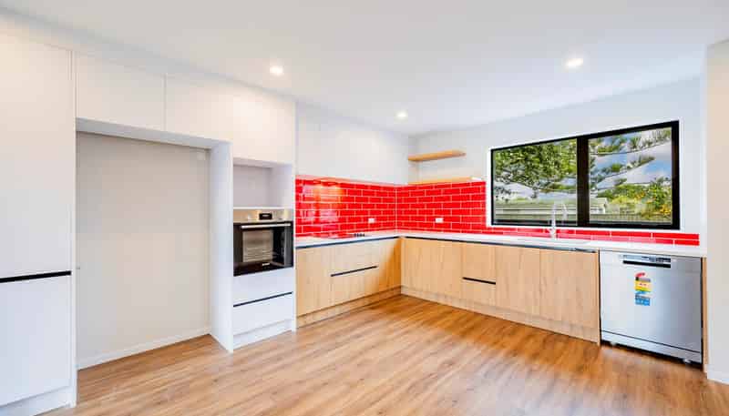6/21 Peachgrove Road, Te Atatu Peninsula