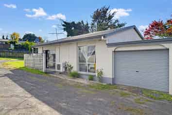 49B Lisa Crescent, Mangakakahi