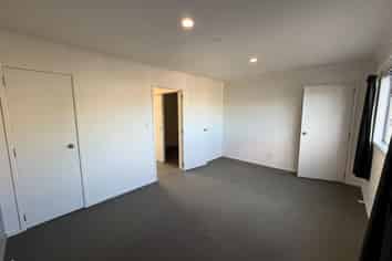 4/60 Parton Road, Papamoa