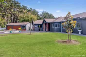 16 Urenui Beach Road, Urenui