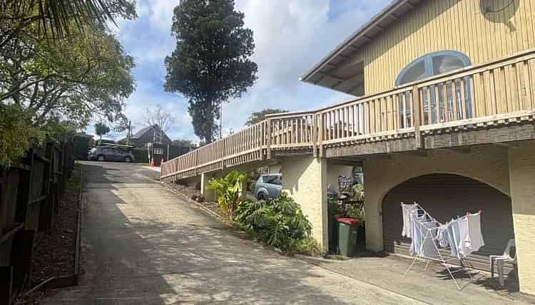 3/282 Great North Road, Henderson