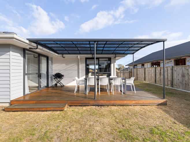 11 Rayner Lane, MARTON