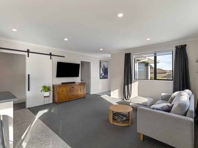 11 Rayner Lane, MARTON