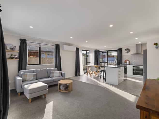 11 Rayner Lane, MARTON