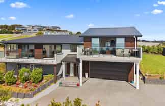 77 Stratford Drive, Cable Bay