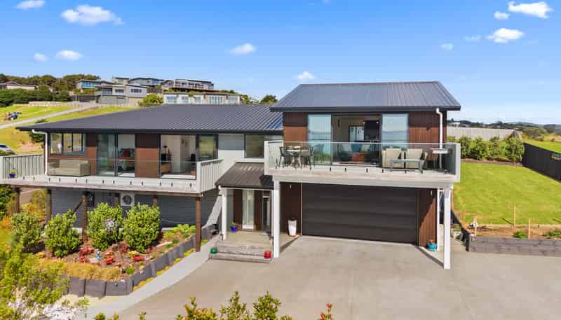 77 Stratford Drive, Cable Bay