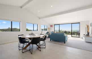 77 Stratford Drive, Cable Bay