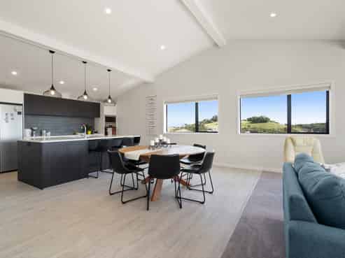 77 Stratford Drive, Cable Bay