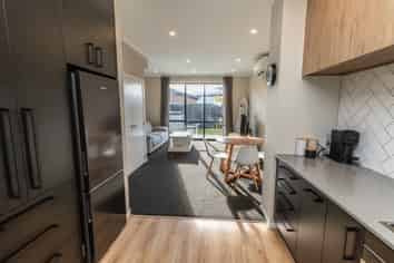 8 Fitch Lane, Wallaceville