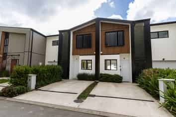 8 Fitch Lane, Wallaceville
