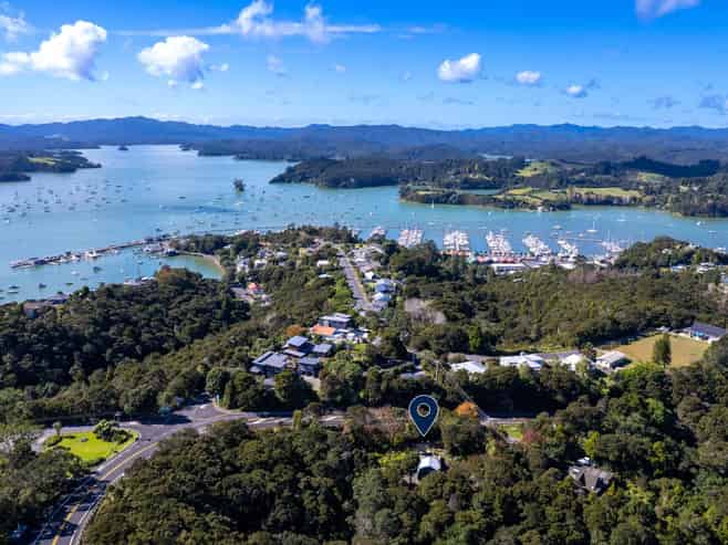 1073 Paihia Road, Opua