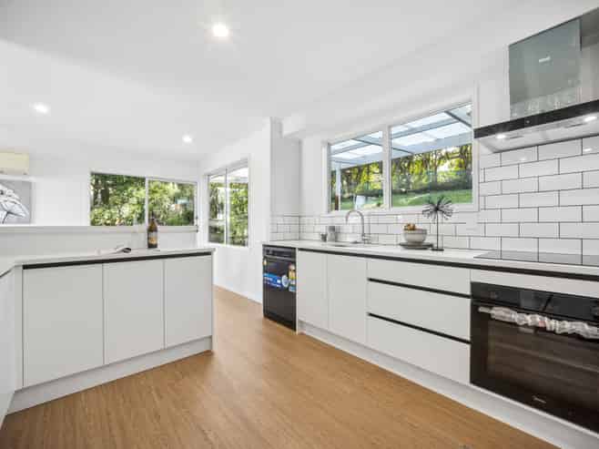 12 Glenbervie Crescent, Massey