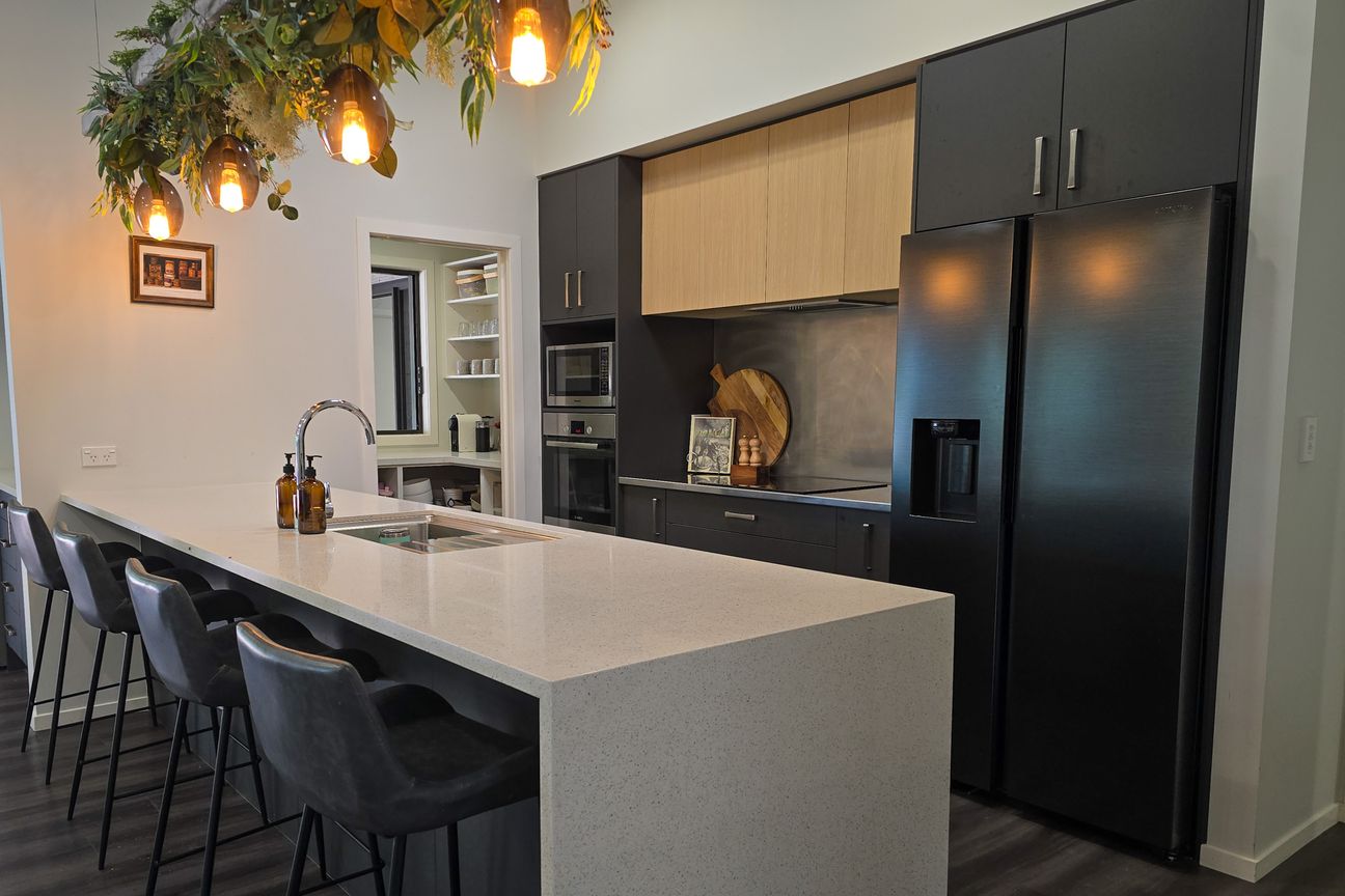 Crafted for Comfort, Designed to Impress - Vista 6