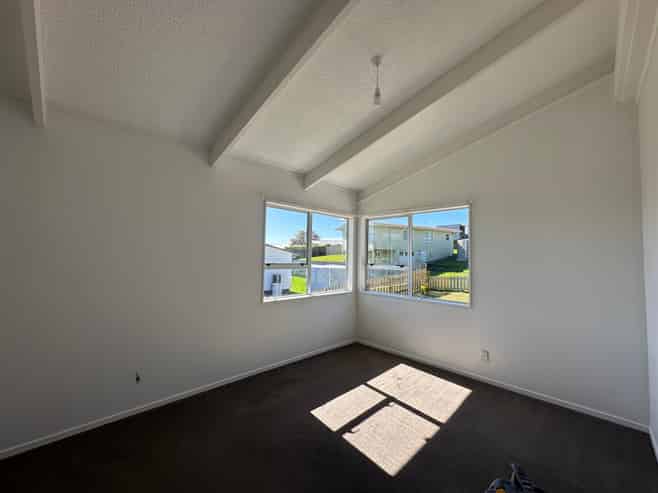 10 Ozone Road, Stanmore Bay