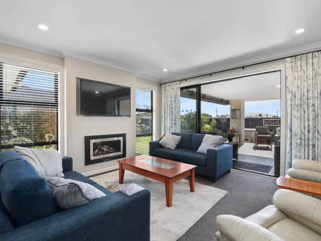 13 Easthaven Place, Redwoodtown