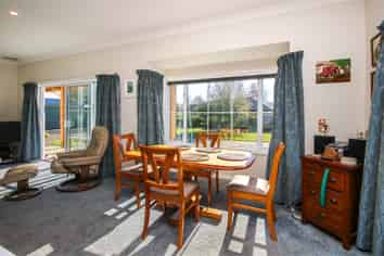 1 Farm Road, Allenton