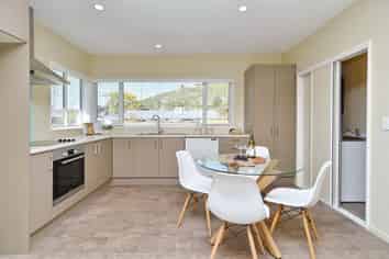 412 Port Hills Road, Hillsborough