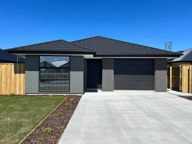 4 Henshaw Street, Woodend