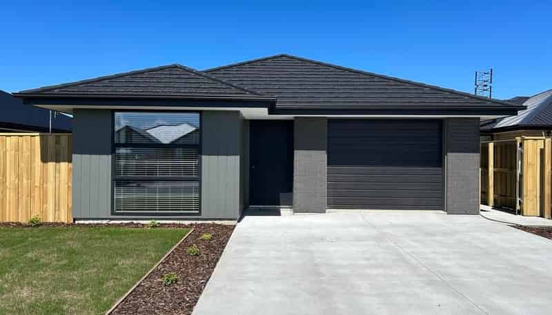4 Henshaw Street, Woodend