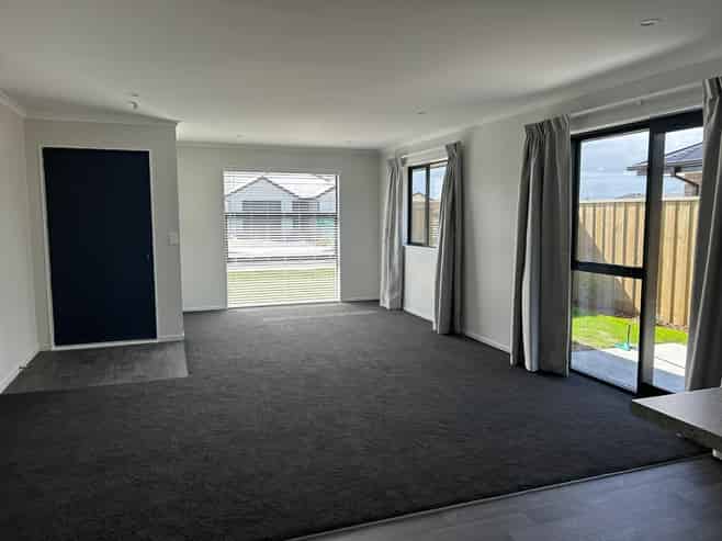 4 Henshaw Street, Woodend