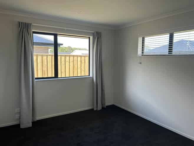 4 Henshaw Street, Woodend