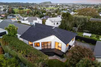 72B Ladies Mile, Remuera
