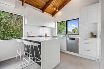 72B Ladies Mile, Remuera
