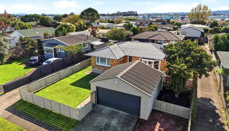 152 Old Wairoa Road, Papakura